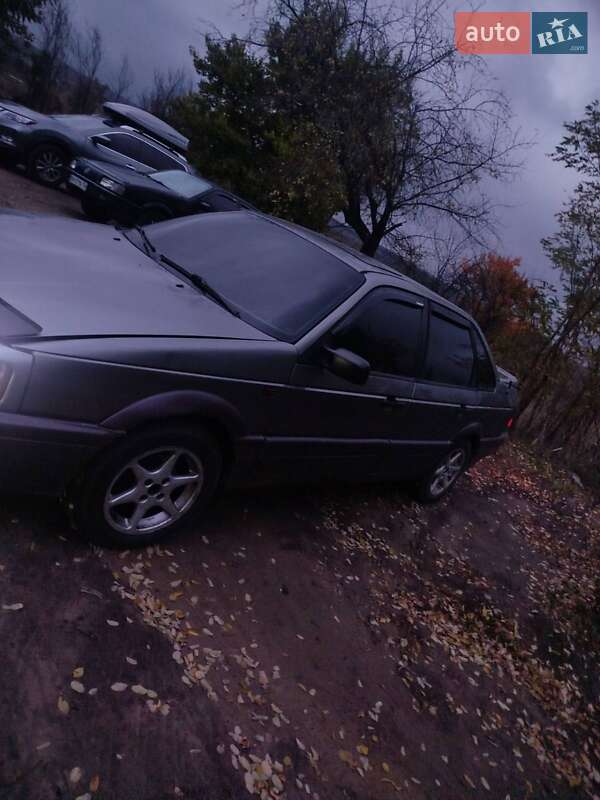 Седан Volkswagen Passat 1992 в Ананьїві