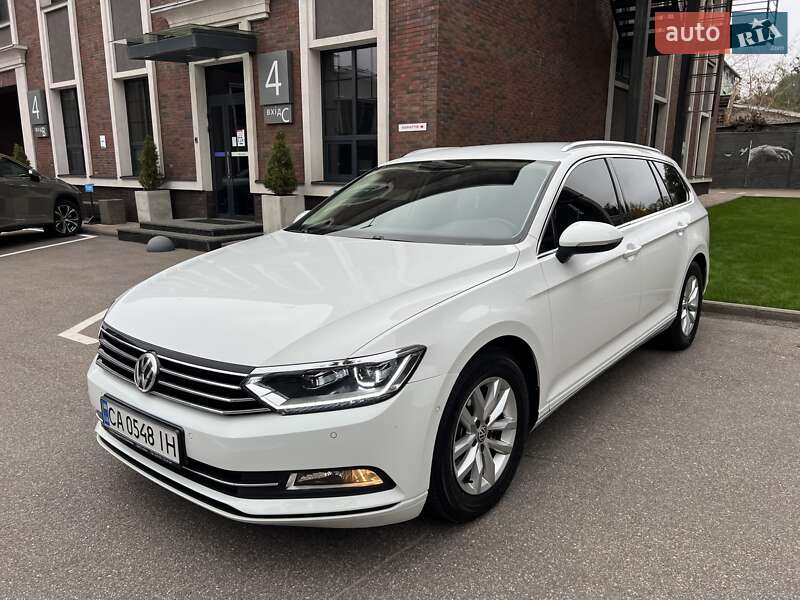 Універсал Volkswagen Passat 2015 в Києві
