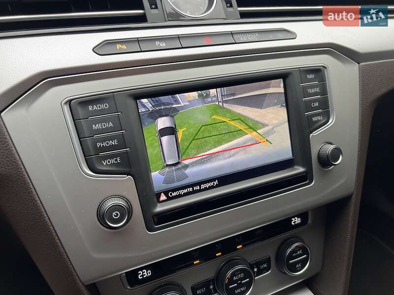 Універсал Volkswagen Passat 2015 в Києві