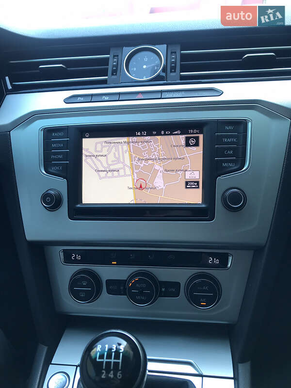 Универсал Volkswagen Passat 2017 в Тернополе фото 15 Универсал Volkswagen Passat 2017 в Тернополе
