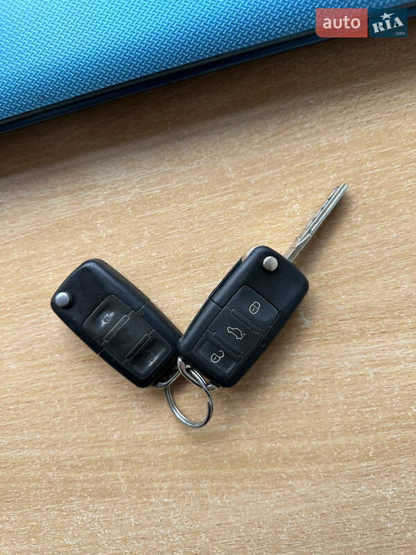 Універсал Volkswagen Passat 2004 в Шептицькому фото 20 Універсал Volkswagen Passat 2004 в Шептицькому