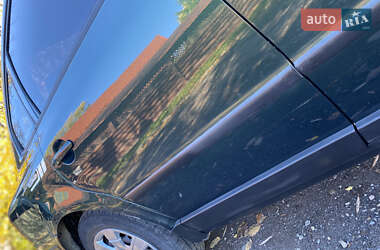 Седан Volkswagen Passat 1999 в 