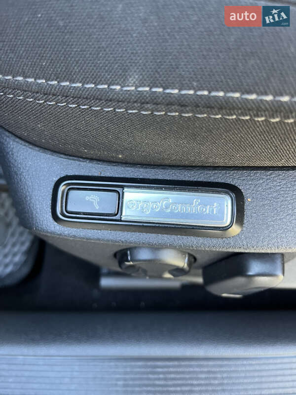 Универсал Volkswagen Passat 2019 в Хмельницком