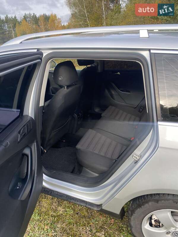 Універсал Volkswagen Passat 2010 в Ковелі