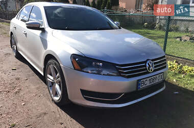 Седан Volkswagen Passat 2014 в Сокалі