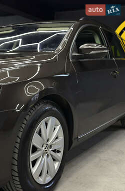 Универсал Volkswagen Passat 2012 в 