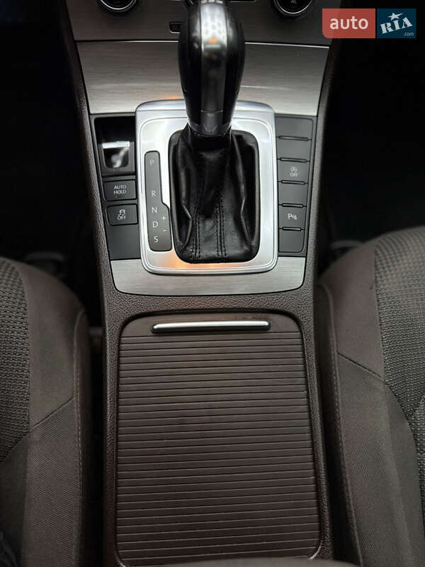 Універсал Volkswagen Passat 2012 в Чернівцях фото 13 Універсал Volkswagen Passat 2012 в Чернівцях