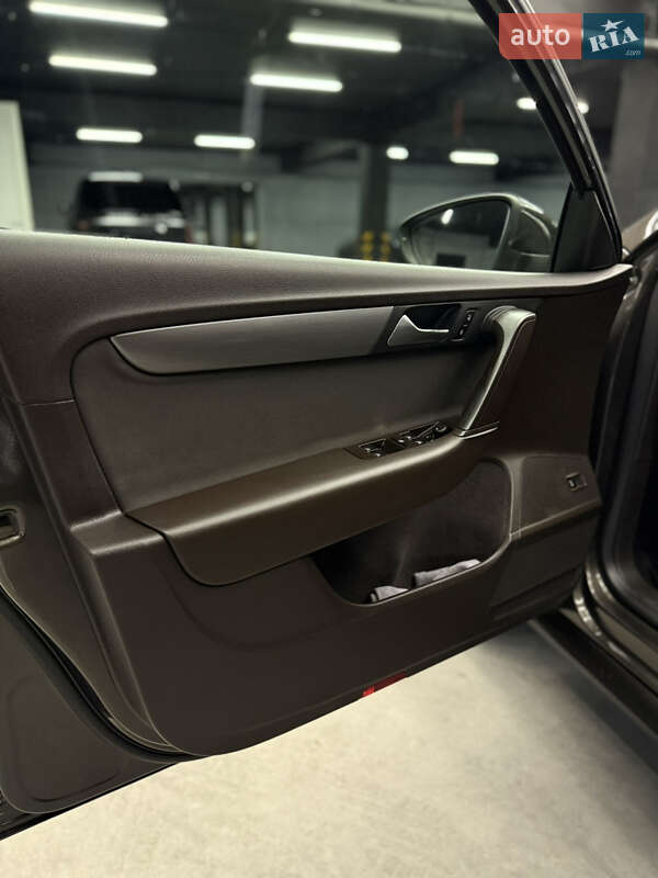 Універсал Volkswagen Passat 2012 в Чернівцях фото 16 Універсал Volkswagen Passat 2012 в Чернівцях