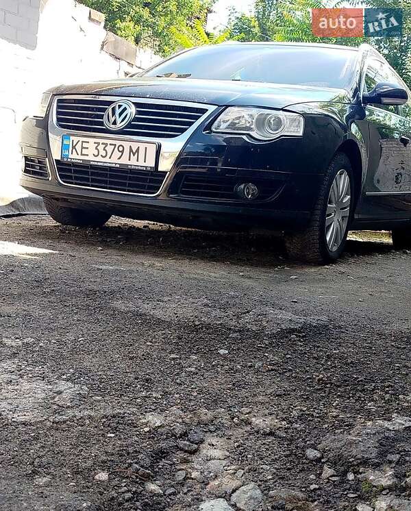 Универсал Volkswagen Passat 2010 в Павлограде