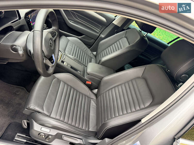 Универсал Volkswagen Passat 2020 в Киеве фото 15 Универсал Volkswagen Passat 2020 в Киеве