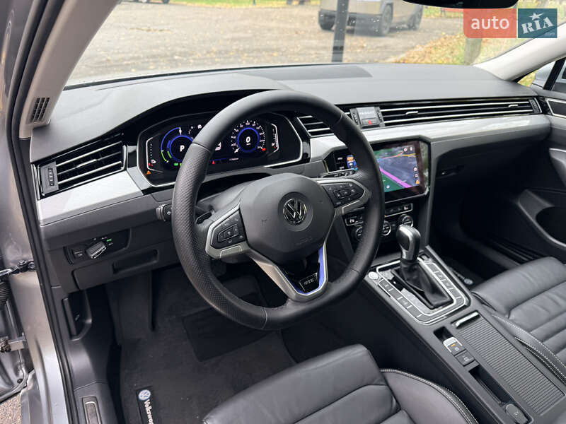 Универсал Volkswagen Passat 2020 в Киеве фото 54 Универсал Volkswagen Passat 2020 в Киеве