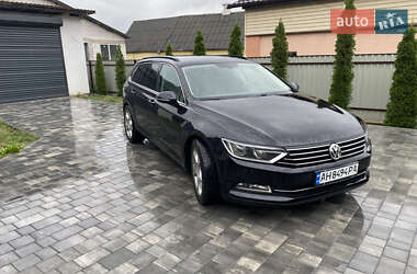 Універсал Volkswagen Passat 2015 в Житомирі Універсал Volkswagen Passat 2015 в Житомирі