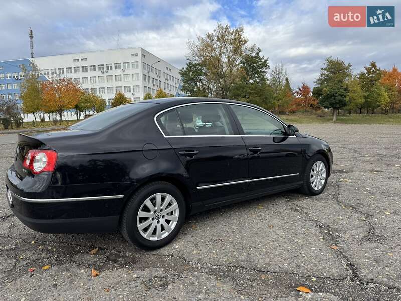 Седан Volkswagen Passat 2008 в Ужгороде