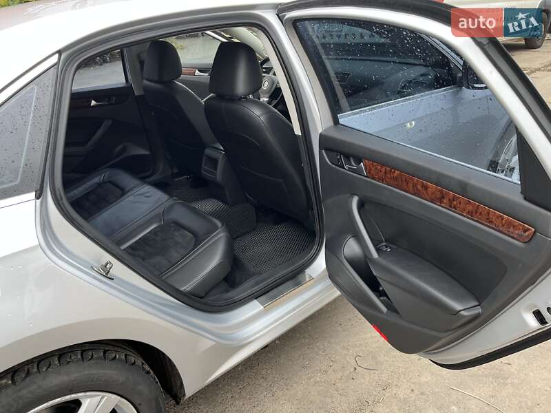 Седан Volkswagen Passat 2012 в Борисполі