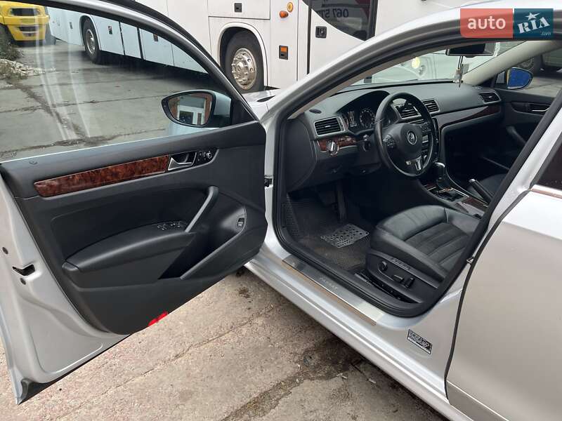 Седан Volkswagen Passat 2012 в Борисполі