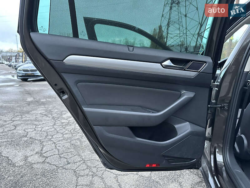 Універсал Volkswagen Passat 2017 в Харкові фото 17 Універсал Volkswagen Passat 2017 в Харкові