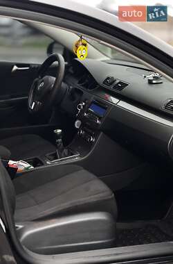 Универсал Volkswagen Passat 2010 в Киеве