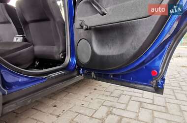 Универсал Volkswagen Passat 2001 в  фото 12 Универсал Volkswagen Passat 2001 в