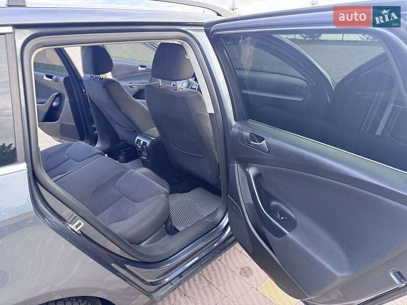 Универсал Volkswagen Passat 2010 в Львове фото 16 Универсал Volkswagen Passat 2010 в Львове