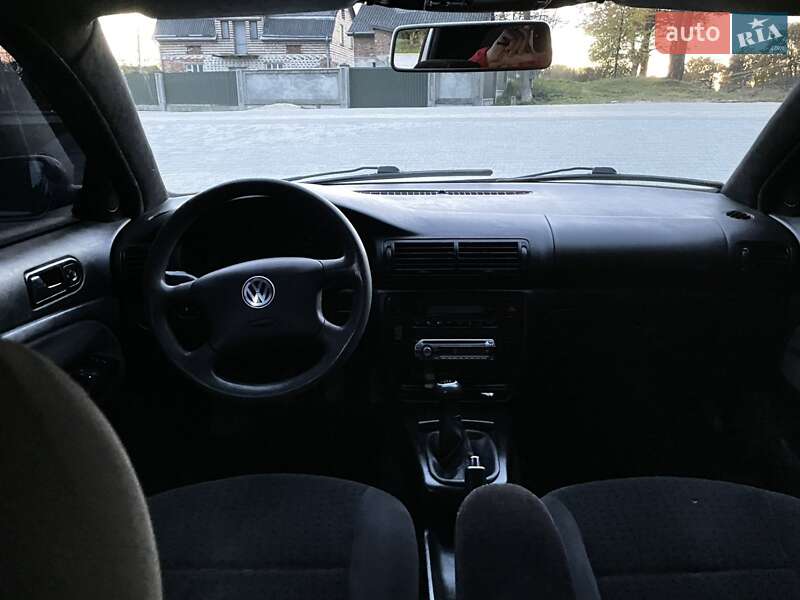 Универсал Volkswagen Passat 2000 в Львове