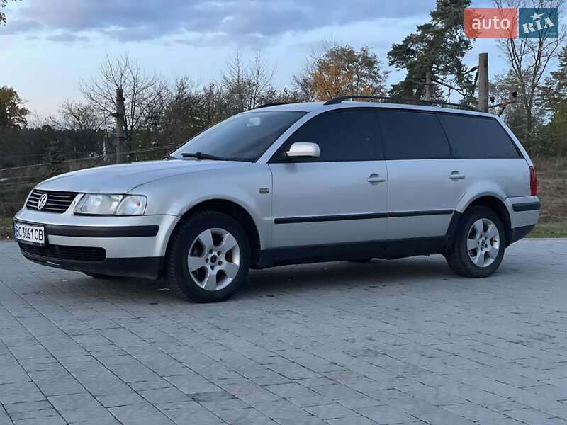 Универсал Volkswagen Passat 2000 в Львове