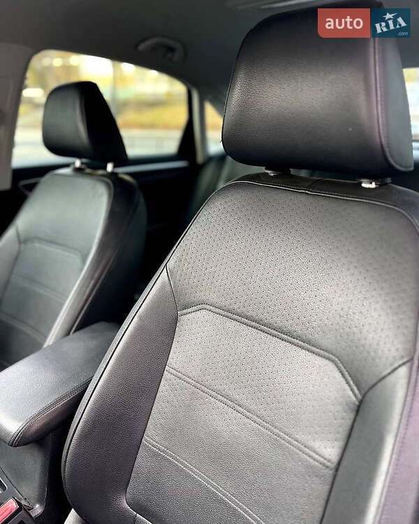 Седан Volkswagen Passat 2016 в Львове фото 5 Седан Volkswagen Passat 2016 в Львове