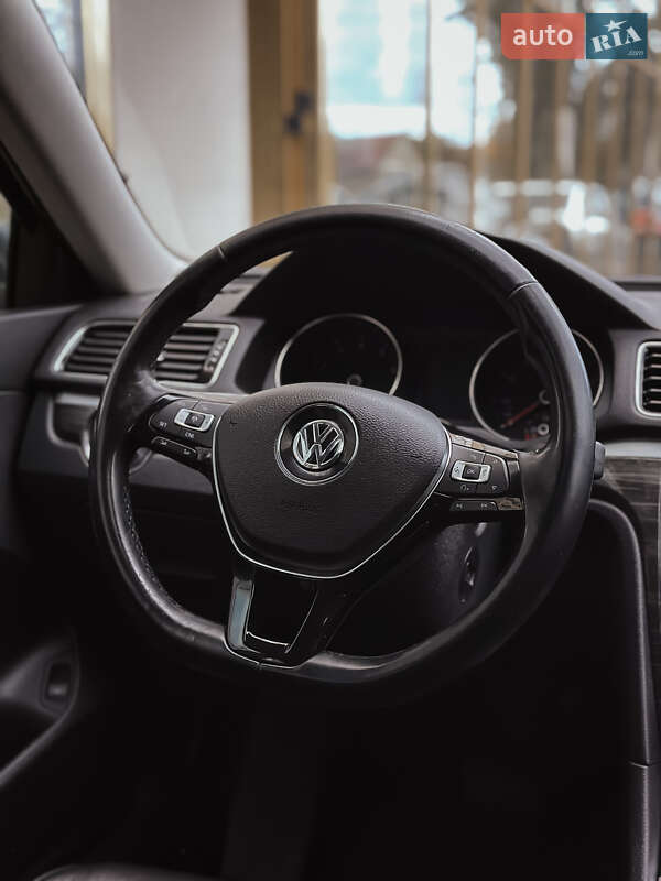 Седан Volkswagen Passat 2017 в Миколаєві