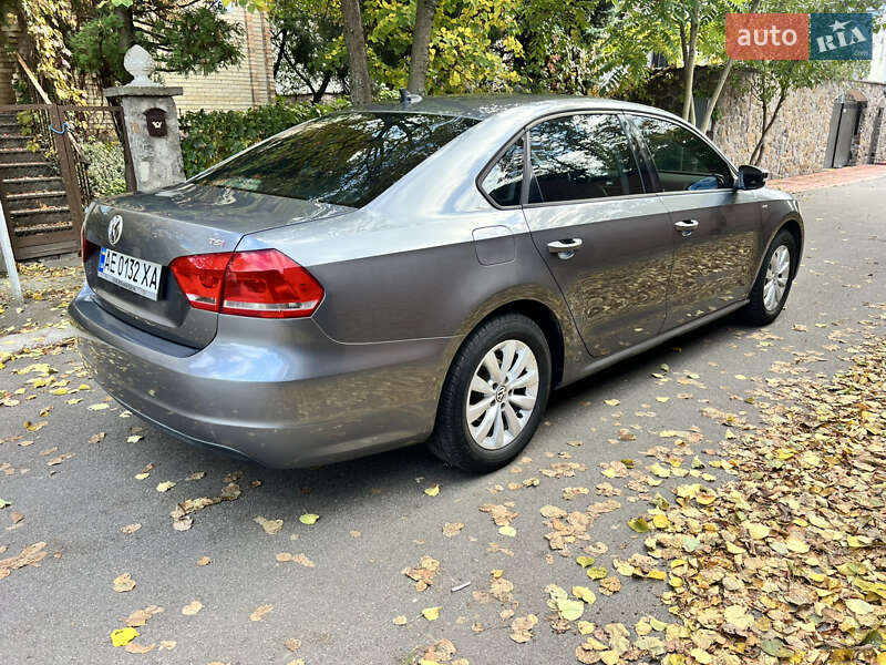 Седан Volkswagen Passat 2014 в Києві фото 6 Седан Volkswagen Passat 2014 в Києві