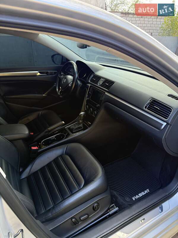 Седан Volkswagen Passat 2016 в Кривом Роге