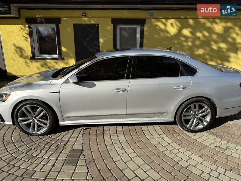 Седан Volkswagen Passat 2016 в Кривом Роге