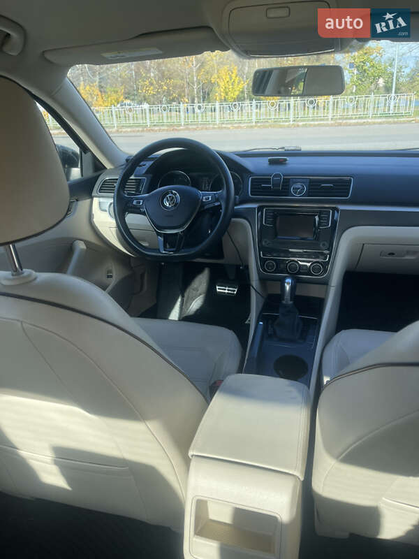 Седан Volkswagen Passat 2016 в Киеве фото 9 Седан Volkswagen Passat 2016 в Киеве
