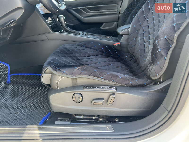 Универсал Volkswagen Passat 2021 в Житомире фото 21 Универсал Volkswagen Passat 2021 в Житомире