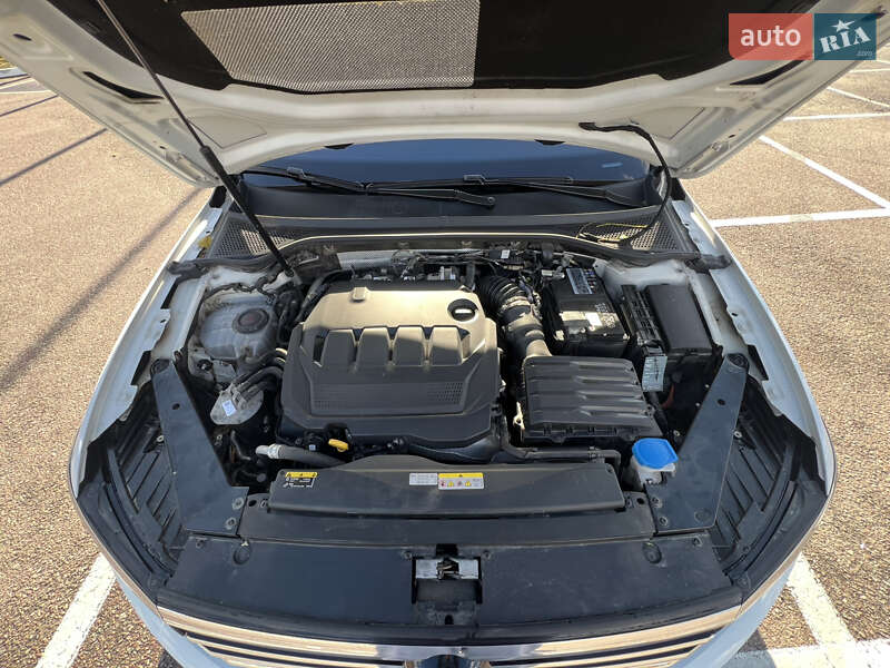 Универсал Volkswagen Passat 2021 в Житомире фото 28 Универсал Volkswagen Passat 2021 в Житомире