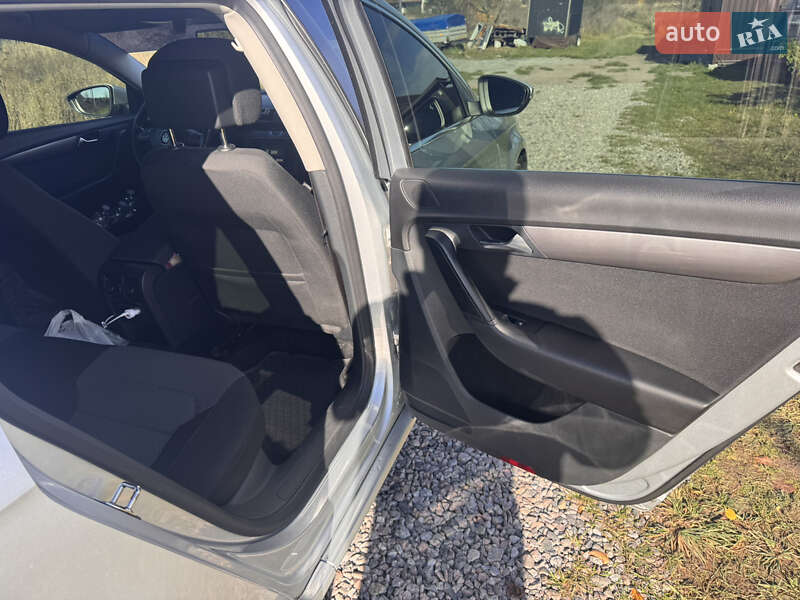 Универсал Volkswagen Passat 2011 в Киеве фото 12 Универсал Volkswagen Passat 2011 в Киеве