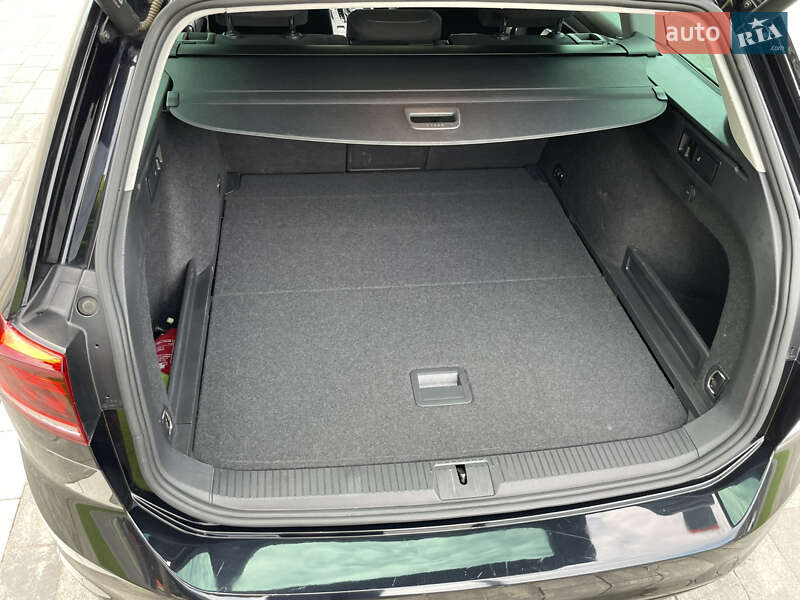 Универсал Volkswagen Passat 2022 в Луцке