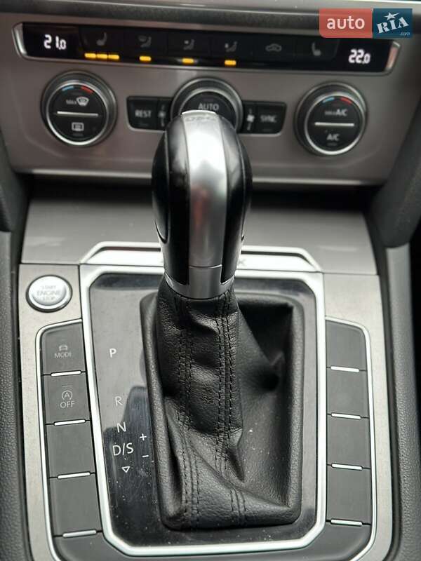 Универсал Volkswagen Passat 2018 в Черкассах фото 25 Универсал Volkswagen Passat 2018 в Черкассах