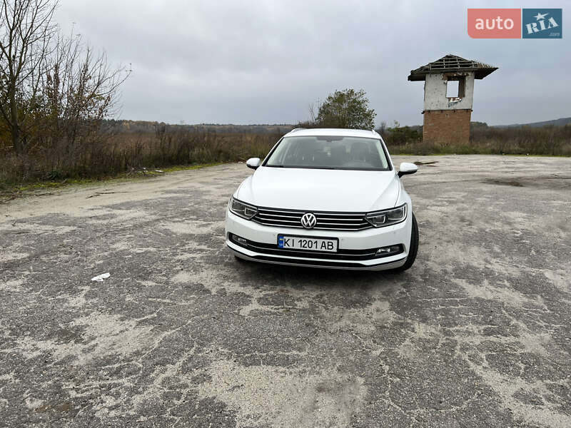 Універсал Volkswagen Passat 2015 в Рокитному