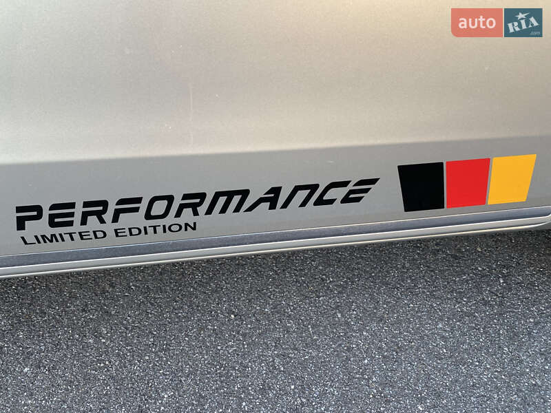 Седан Volkswagen Passat 2013 в Казатине