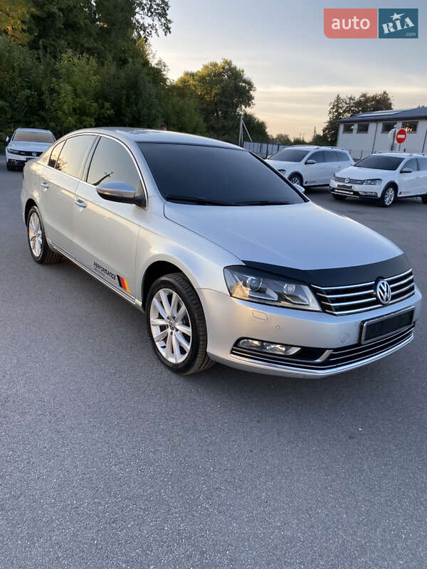 Седан Volkswagen Passat 2013 в Казатине