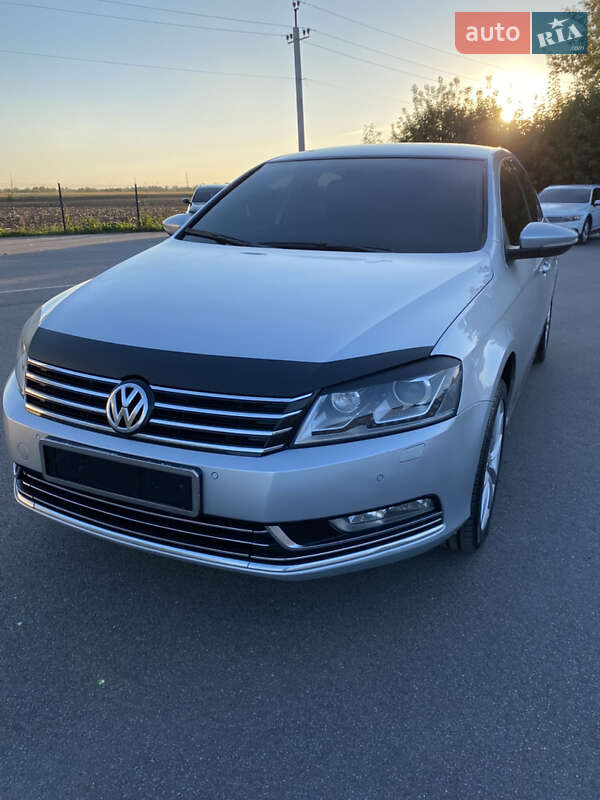 Седан Volkswagen Passat 2013 в Казатине