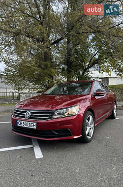 Седан Volkswagen Passat 2016 в Киеве