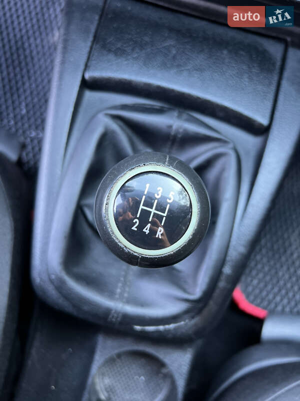 Седан Volkswagen Passat 2001 в Киеве фото 35 Седан Volkswagen Passat 2001 в Киеве