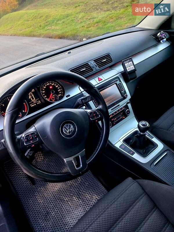 Универсал Volkswagen Passat 2010 в Збараже фото 12 Универсал Volkswagen Passat 2010 в Збараже