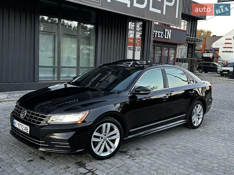 Седан Volkswagen Passat 2016 в Киеве