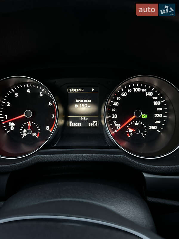 Седан Volkswagen Passat 2016 в Киеве