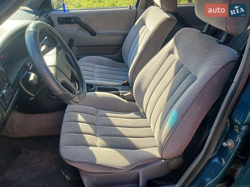 Седан Volkswagen Passat 1990 в Тернополі фото 3 Седан Volkswagen Passat 1990 в Тернополі