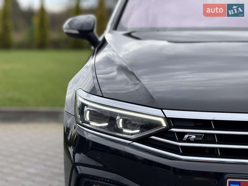 Седан Volkswagen Passat 2022 в Луцьку