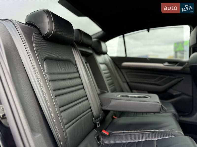 Седан Volkswagen Passat 2022 в Луцьку