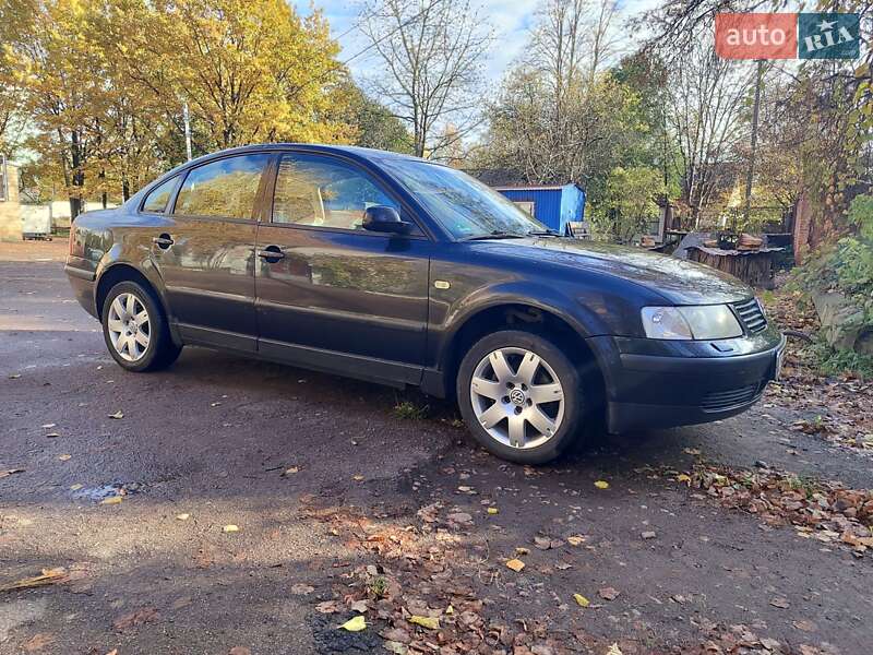Седан Volkswagen Passat 1999 в Чернигове