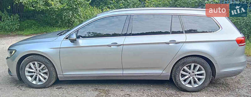 Универсал Volkswagen Passat 2018 в Львове